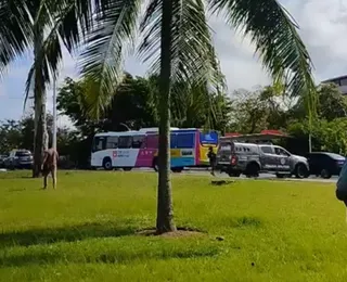 Motorista é feito de refém em tentativa de assalto a ônibus em Salvador