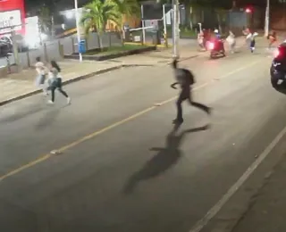 Bandidos fazem arrastão em frente a shopping de Salvador e causam pânico