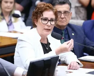 Internada há 2 dias, Carla Zambelli tem síndrome de taquicardia