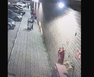 Vídeo contesta versão de homem que invadiu supermercado com carro