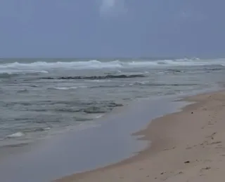 Jovem desaparece após entrar no mar em Ipitanga