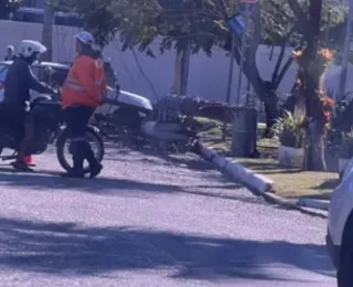 Jovem morre após ser atingido por transformador que caiu de poste