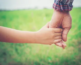 Justiça nega tirar paternidade de registro de menina após DNA negativo