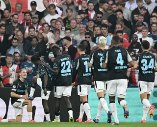 Leverkusen goleia Feyenoord fora de casa na 1ª rodada da Champions