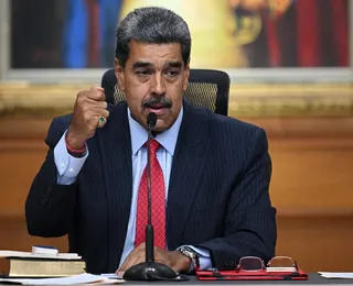 Maduro anuncia adiantamento do Natal na Venezuela