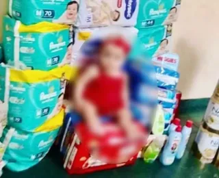 Mãe é denunciada após simular doença de filha bebê para pedir doações