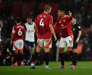 Manchester United é atropelado em casa pelo Tottenham