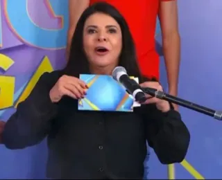 Mara Maravilha se afoga em homenagem a Silvio Santos no SBT; veja