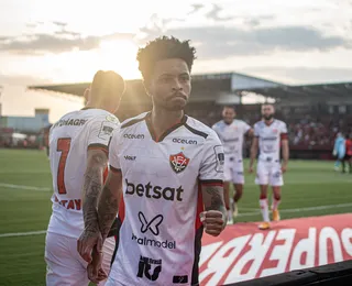 Matheusinho volta de lesão e decide para o Vitória: "Dá confiança"