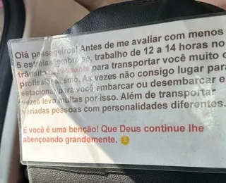 Motorista por app chama atenção de clientes por recado sem rodeios