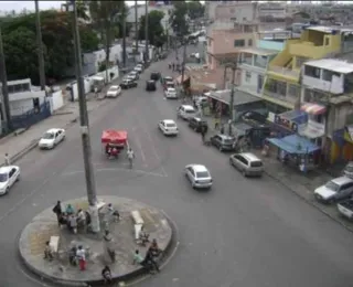 Dois homens invadem casa e fazem mulher grávida de refém em Salvador