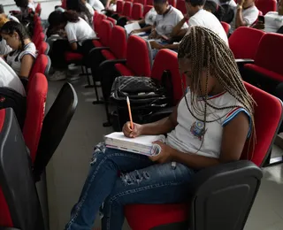 Oficina ensina estudantes sobre importância das mulheres no 2 de Julho