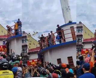 PF prende candidato a prefeito após 'chuva de dinheiro' em comício