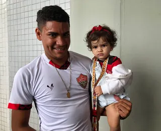 Pai e filha mostram amor ao Vitória em AeroNêgo antes de jogo decisivo