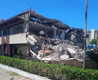 Primeiro do Nordeste, McDonald's do Rio Vermelho é demolido