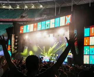 Soujuvs: BaianaSystem sobe ao palco pela 1º vez desde o Carnaval