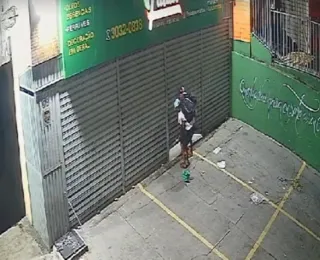 Bandidos invadem e roubam loja durante a madrugada em Salvador; assista