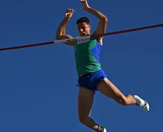 Thiago Braz parabeniza atleta olímpico que quebrou recorde em Paris