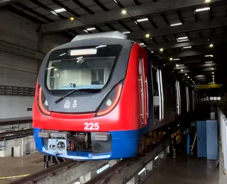 Trens do metrô ganham nova identidade visual