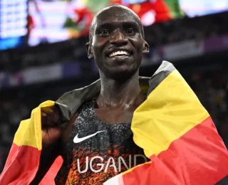 Ugandês Cheptegei vence os 10.000m em Paris com recorde olímpico