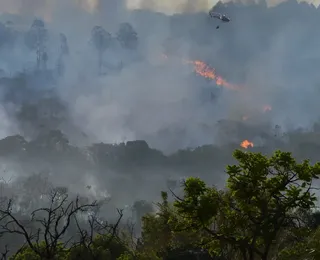 Um país na brasa