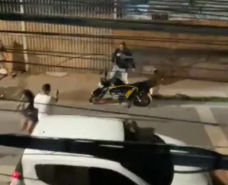 VÍDEO: Casal e motociclista se agridem na frente de criança em Itabuna