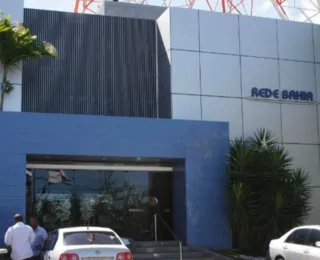 VÍDEO: Jornalistas da TV Bahia se despedem de funcionários da emissora