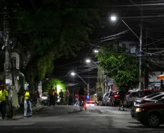 Vídeo: troca de tiros entre facções no Garcia assusta moradores