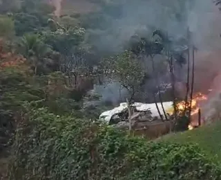 Videos mostram momento da queda de avião em SP; assista