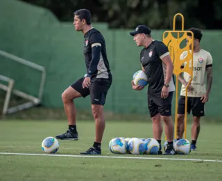 Vitória realiza trabalhos técnico-táticos visando o Cuiabá