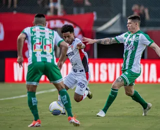 Vitória vence segunda partida seguida e deixa o Z-4 do Brasileirão