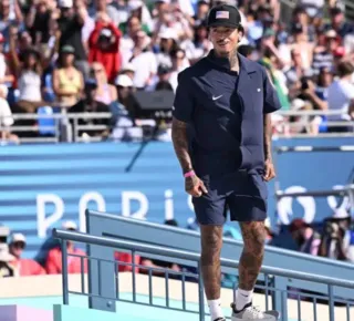 Nyjah Huston, lenda do skate, se emociona com medalha de bronze - Imagem