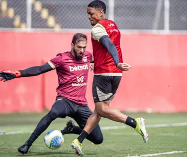 Com atacante relacionado, Vitória está pronto para pegar o Cuiabá - Imagem