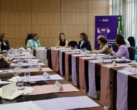 Governo quer apoio de times de futebol contra feminicídio