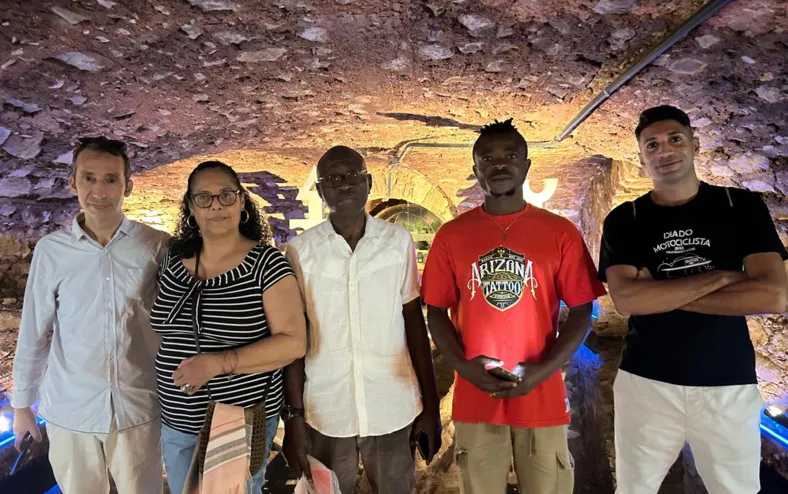 Projeto criado na UFBA apoia migrantes e refugiados de vários países - Imagem