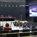 Cresce número de deputados que assinaram PEC do fim da escala 6x1 imagem