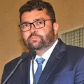 Deputado baiano Marcinho Oliveira é alvo da PF por desvio de recursos públicos imagem