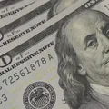 Dólar fecha a R$ 5,67 e atinge menor valor em cinco meses imagem