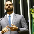 Eduardo Bolsonaro nega vinculação entre atentado em Brasília e seu pai imagem