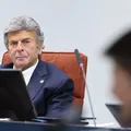 Fux vota contra tornozeleira eletrônica em Bolsonaro imagem