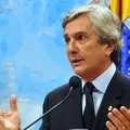STF forma maioria e decide manter prisão de Collor imagem