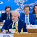 Líder português de direita ameaça “prender” Lula caso vire premiê imagem