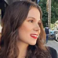 Mulher que se negou a trocar assento em avião faz 1ª 'publi' imagem