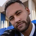 Mulher que diz ter filha com Neymar desabafa após polêmica: "Mentira" imagem