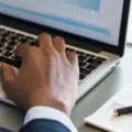 Salários de até R$ 80 mil: veja as profissões em alta para 2025 imagem