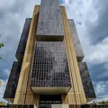 Tarifaço: o que esperar das decisões de juros do Brasil e EUA imagem