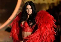 Adriana Lima é confirmada na Victoria’s Secrets: "estou de volta!"