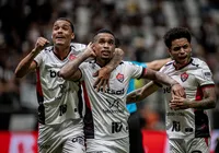 Alerrandro entra na lista de maiores artilheiros do Vitória na década