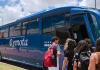 Após polêmica, prefeitura de Camaçari retoma transporte universitário