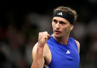 Campeão do Masters 1000 de Paris, Zverev volta a ser número 2 do mundo